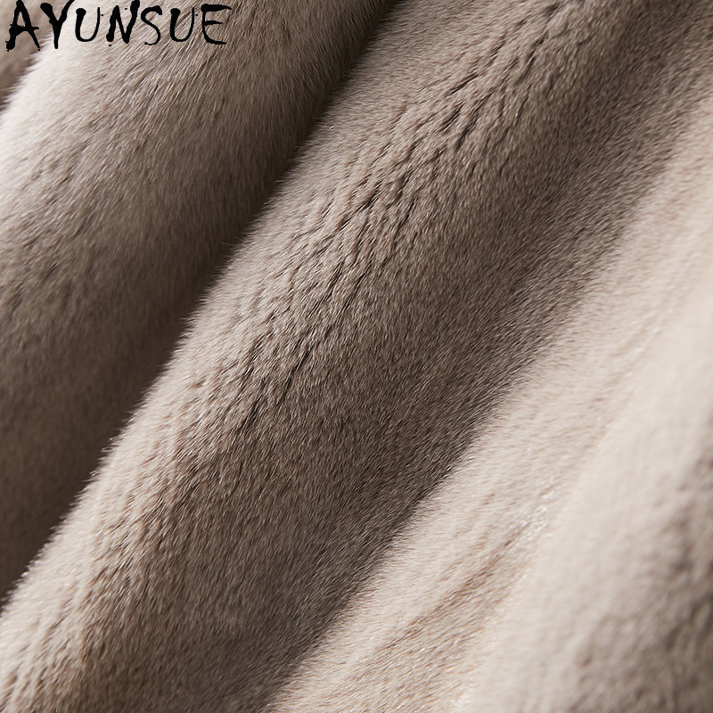 AYUSNUE Luxuriöser Natürlicher – Winter Clothing Label Bewertung und Preis
